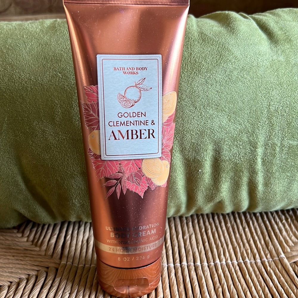 Bath and body works- Body Cream - Golden Clementine and Amber -NWT